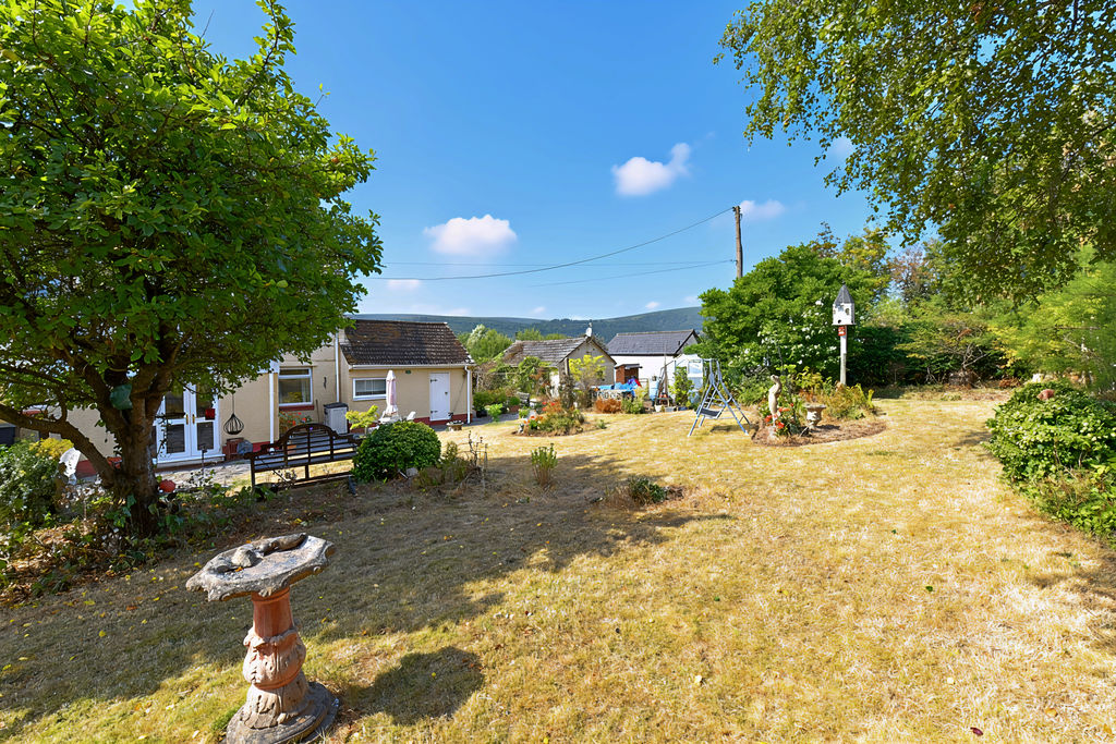 Rear Elevation and Garden- click for photo gallery